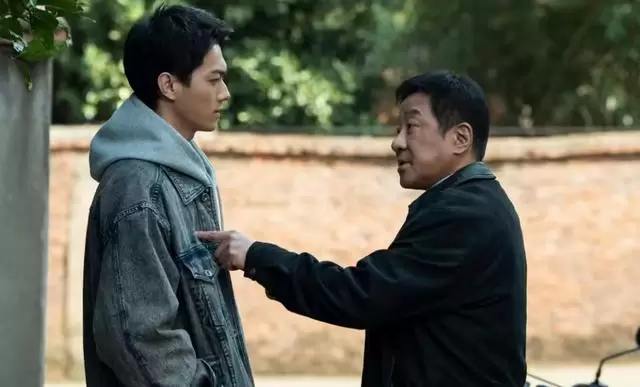 《方圆八百米》高松格自杀引爆父子对立主线 情报图 《方圆八百米》高松格自杀引爆父子对立主线 情报图