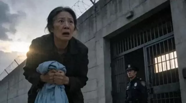 何小满提前出狱七年未归,养父接人时获留信与身世材料 相关图片 何小满提前出狱七年未归,养父接人时获留信与身世材料 相关图片